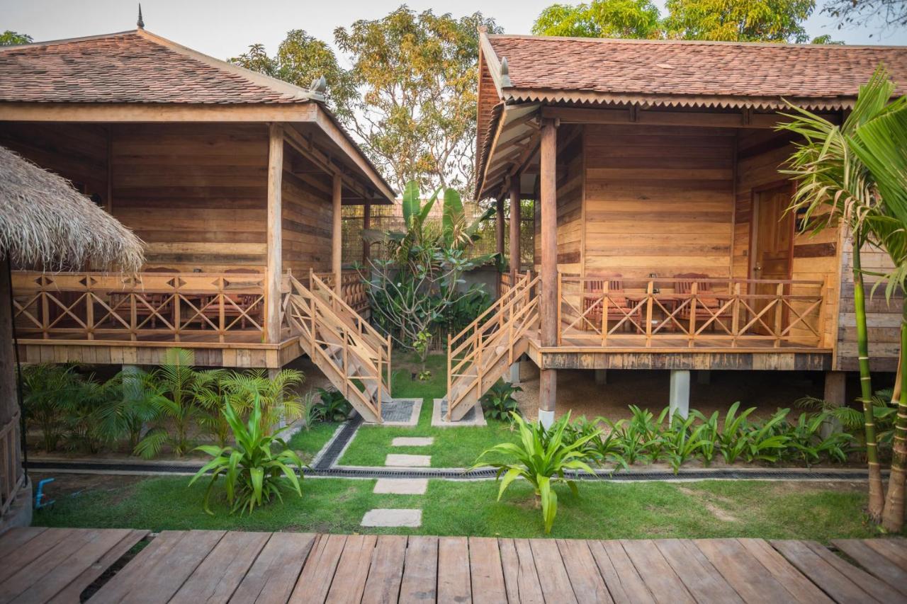 The Wood Family Retreat Hotel Phumi Trapeang Rung Exterior photo