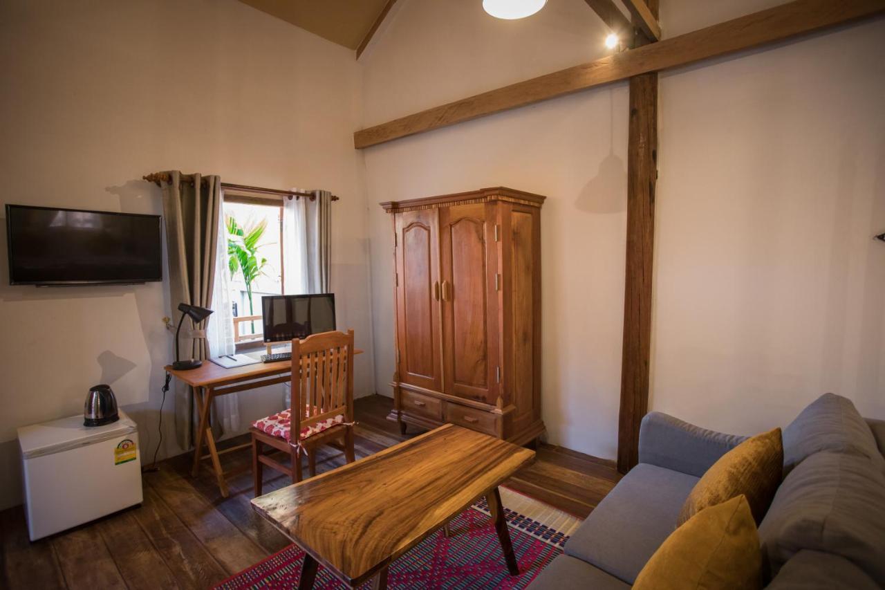 The Wood Family Retreat Hotel Phumi Trapeang Rung Exterior photo